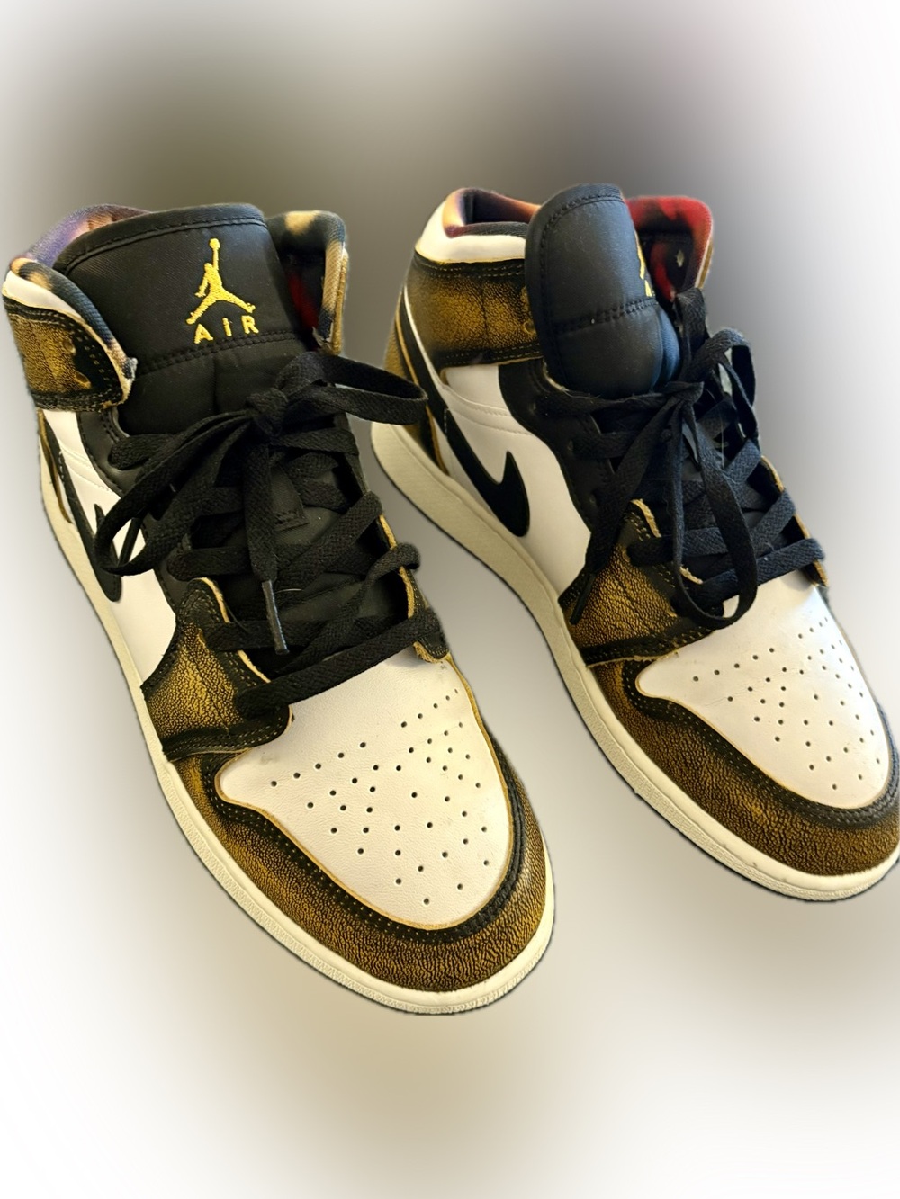 Nike Air Jordan 1 mid SE Men's Wear Away DQ8418-071 Size Youth 7/Women 8.5
